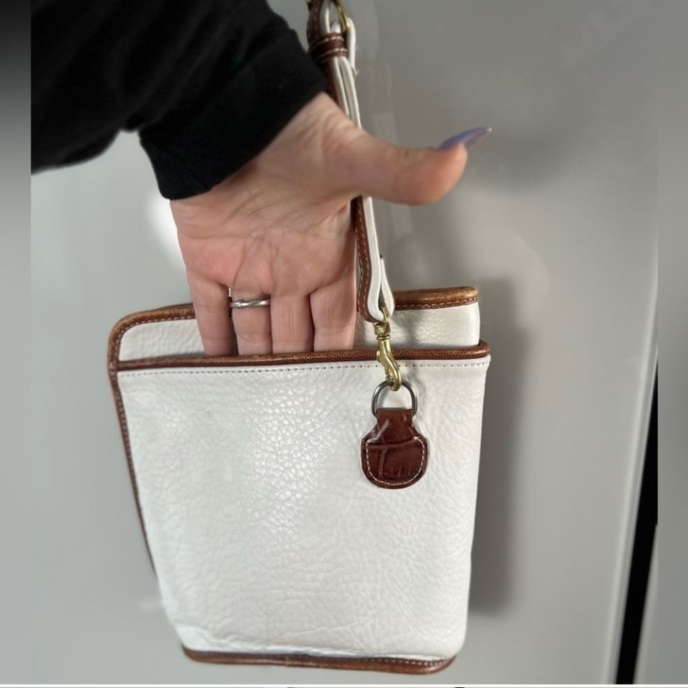 American Exec Brown&White Croc Embossed Leather Adjustable Crossbody Bag - Picture 5 of 11